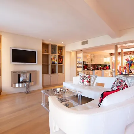 Rare! Appartement, 100m2, Climatise - Port De *